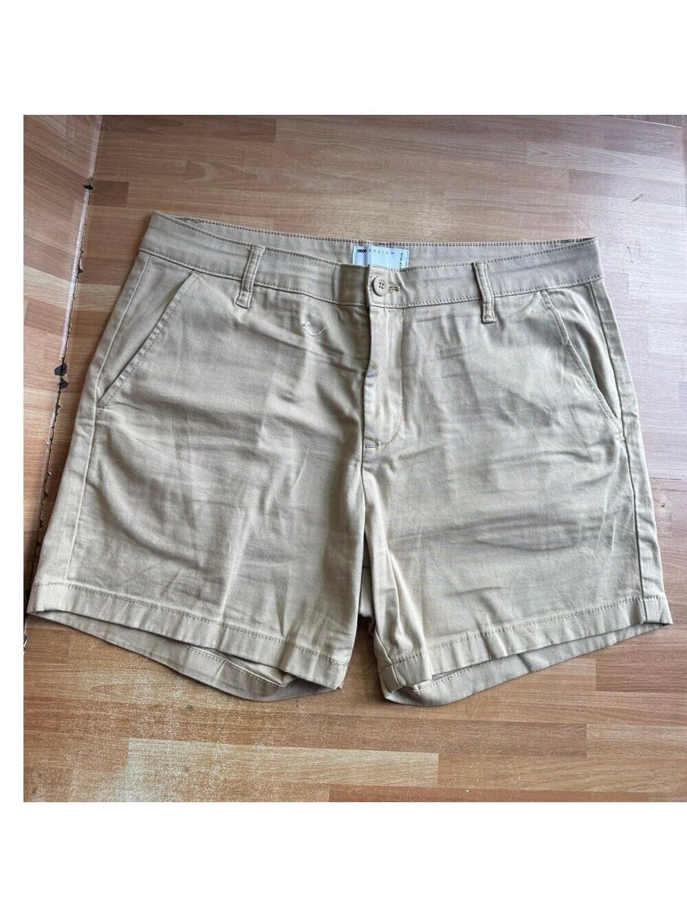 ASOS DESIGN chino shorts feature a classic flat-front design size 34